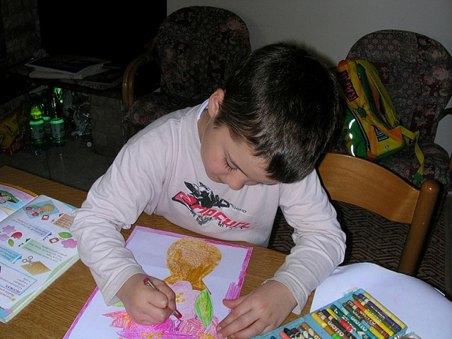 Festa della mamma, bambini e lavoretti