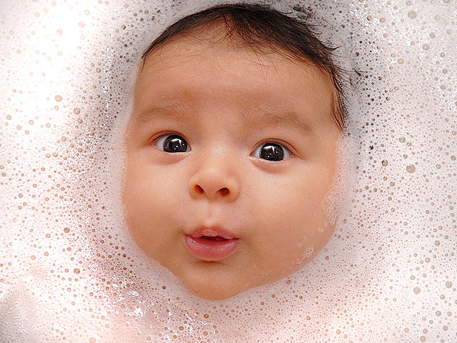 Gioco Educativo Bagno Gioco Bagnetto Yookidoo FunElefun - Elefante Con Imbuto E Accessori, Grigio Stimolazione Sensoriale