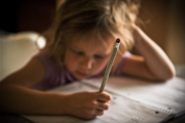 Come aiutare bambini dislessici fare compiti