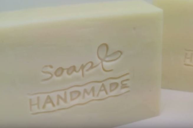 Il sapone per bambini fatto in casa (VIDEO)