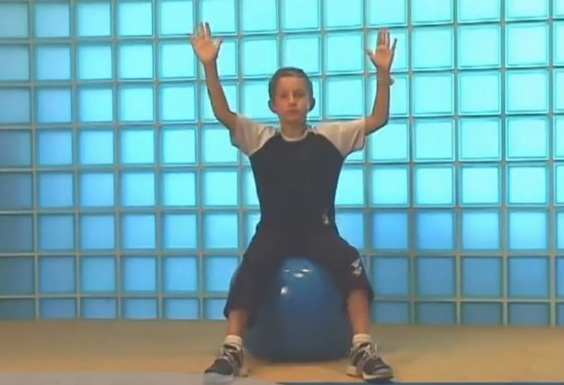 Esercizi di ginnastica posturale per bambini (VIDEO)