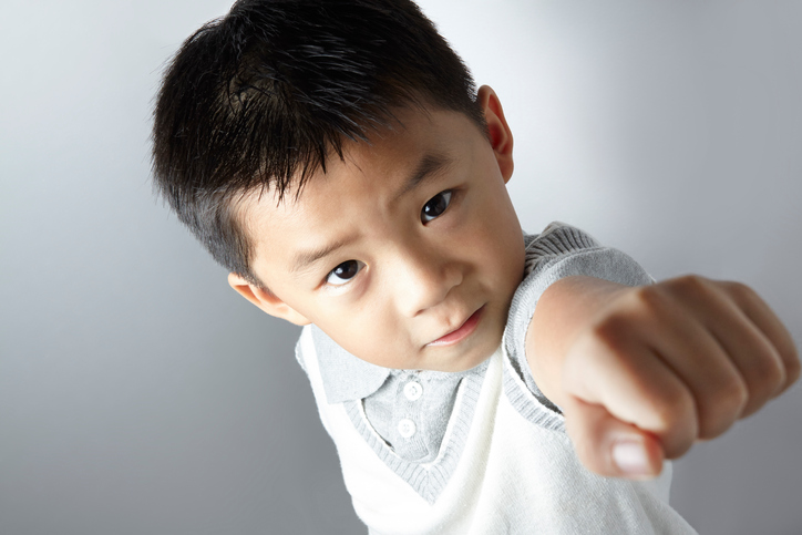 bambini a un corso di kung fu