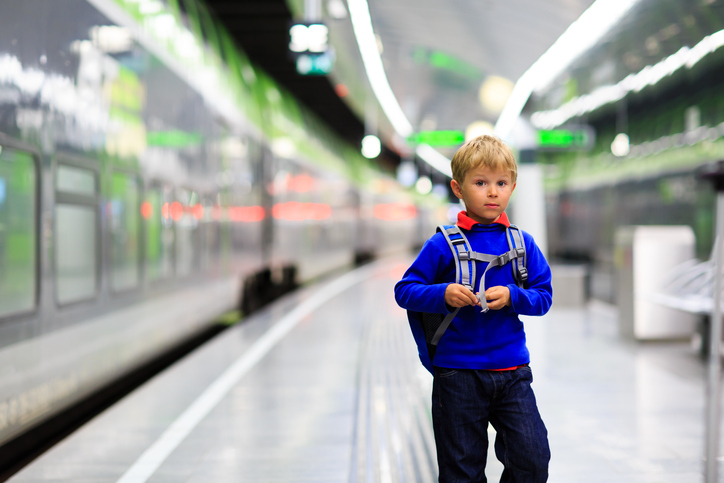 Bambini in metropolitana