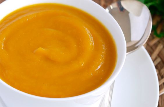 Crema di zucca e carote, la ricetta sana per i più piccoli