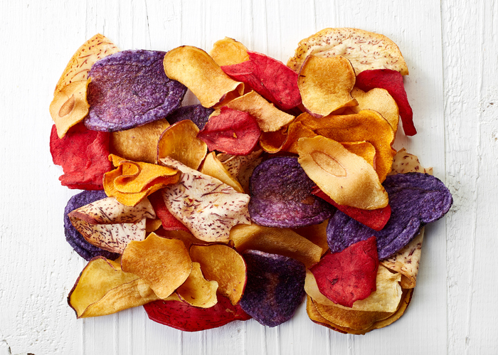 La ricetta delle chips di verdure da preparare per i bambini