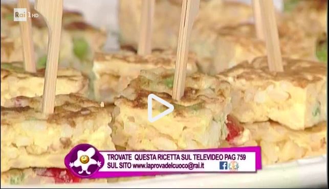 La video ricetta dei cubotti di frittata di riso con piselli e peperoni per il pranzo dei bambini