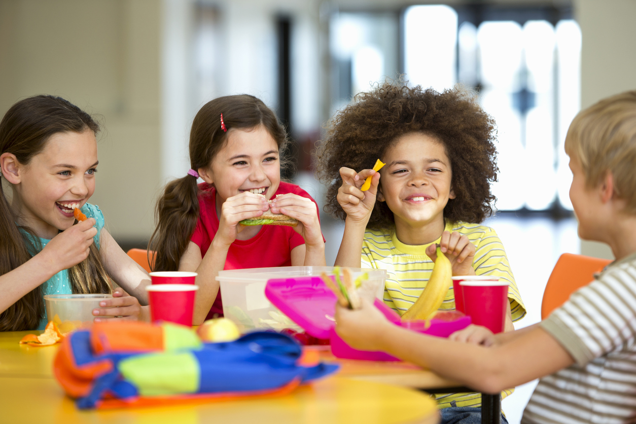 Lodi, raccolti 60mila euro per la mensa ai bambini stranieri