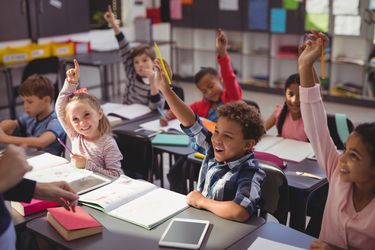 Bambini stranieri esclusi dalle mense scolastiche a Lodi