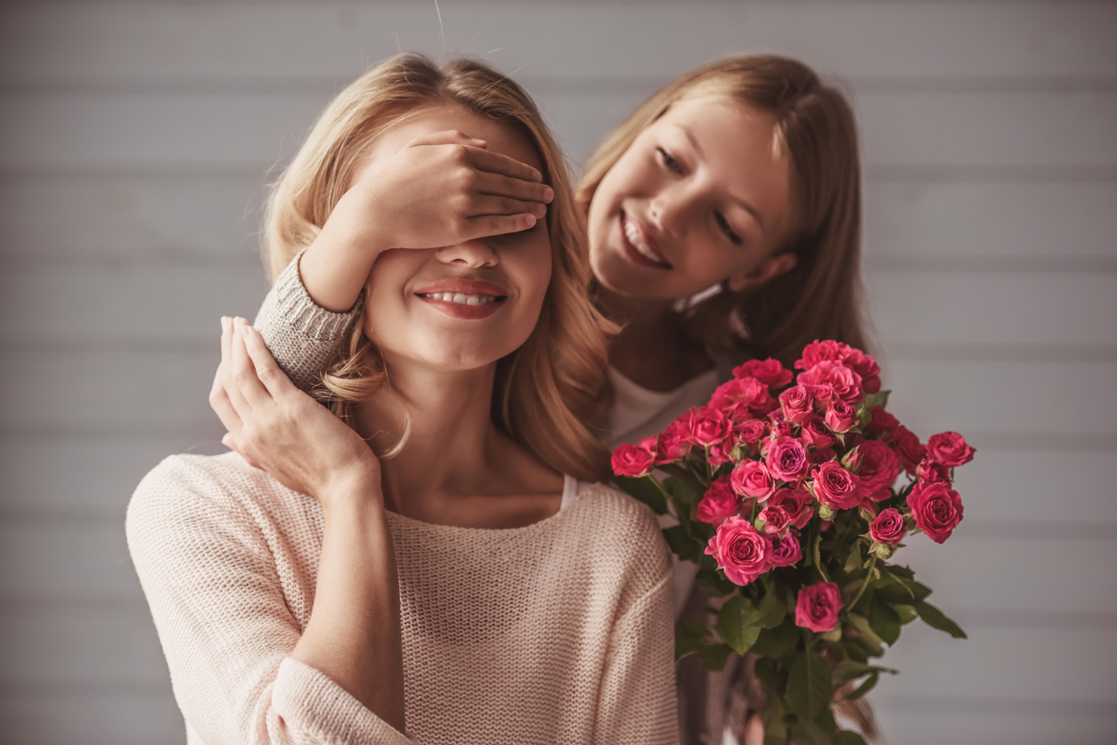 Poesie e filastrocche per la Festa della mamma