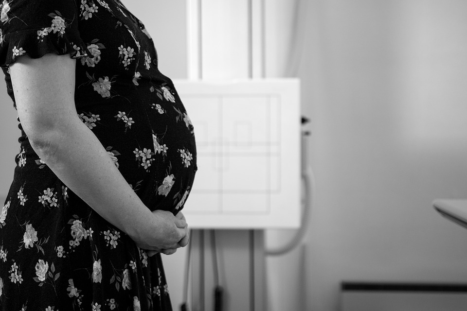 immigrata incinta di 5 mesi ha perso la protezione umanitaria