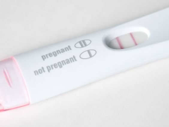 Test di gravidanza di mattina o di sera: quando è meglio farlo?