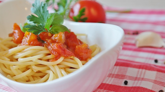 La ricetta della pasta al pomodoro fresco