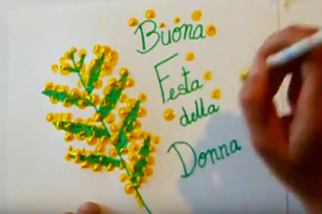 Il biglietto di auguri con mimosa da fare con i bambini