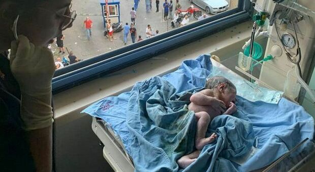 Beirut bambino nato durante esplosione