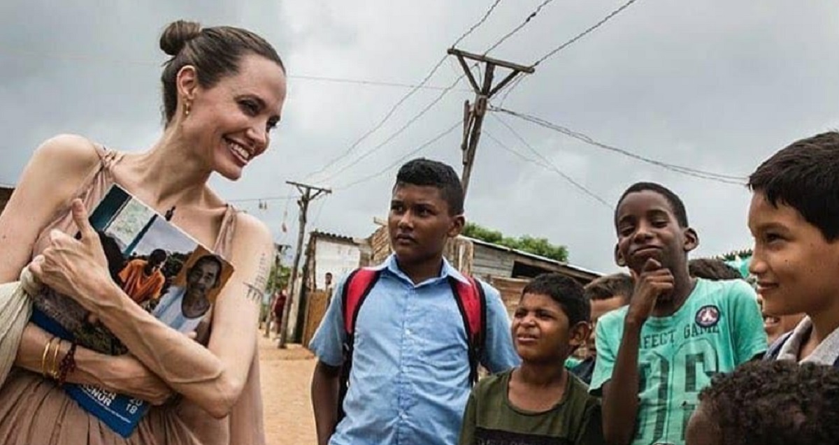 Angelina Jolie, un libro con Amnesty International