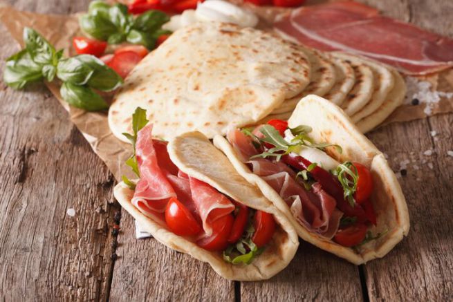 Ricetta della piadina da preparare con i bambini