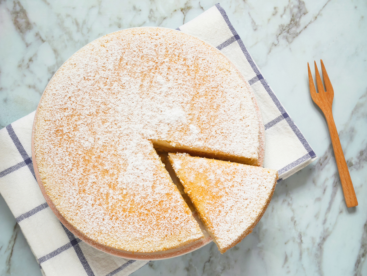 Torta sette vasetti, la ricetta del dolce soffice e goloso