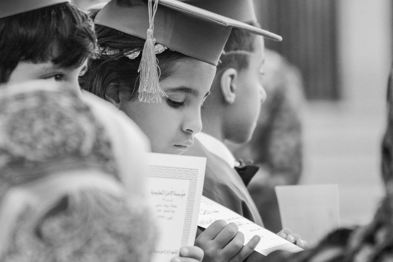 Come fare un cappello per diploma per bambini fai da te (deo)