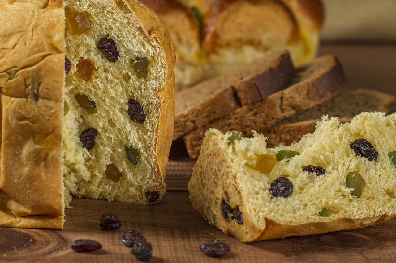 Budino di panettone con mele, la ricetta per consumare gli avanzi