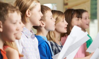 bambini studenti canto scuola prove recita