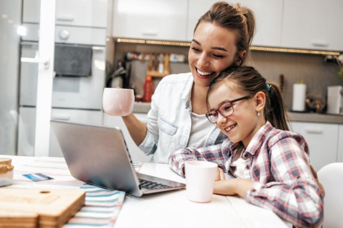 mamma figlia pc insieme tisana