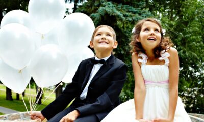 bambini vestiti eleganti sposo sposa