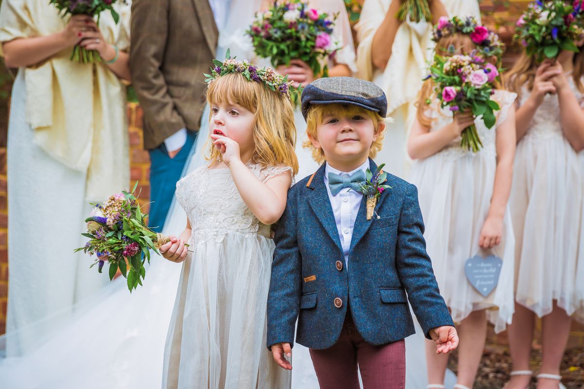 bambino bambina festa eleganti vestiti