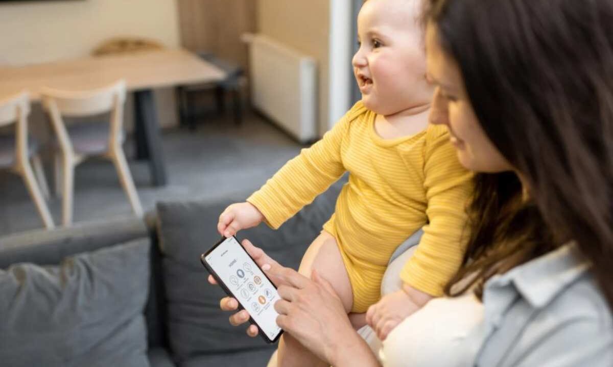 Mamma utilizzo smartphone